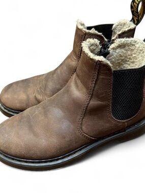 Dr. Martens 2976 Chelsea Fur Lined Leather Boots